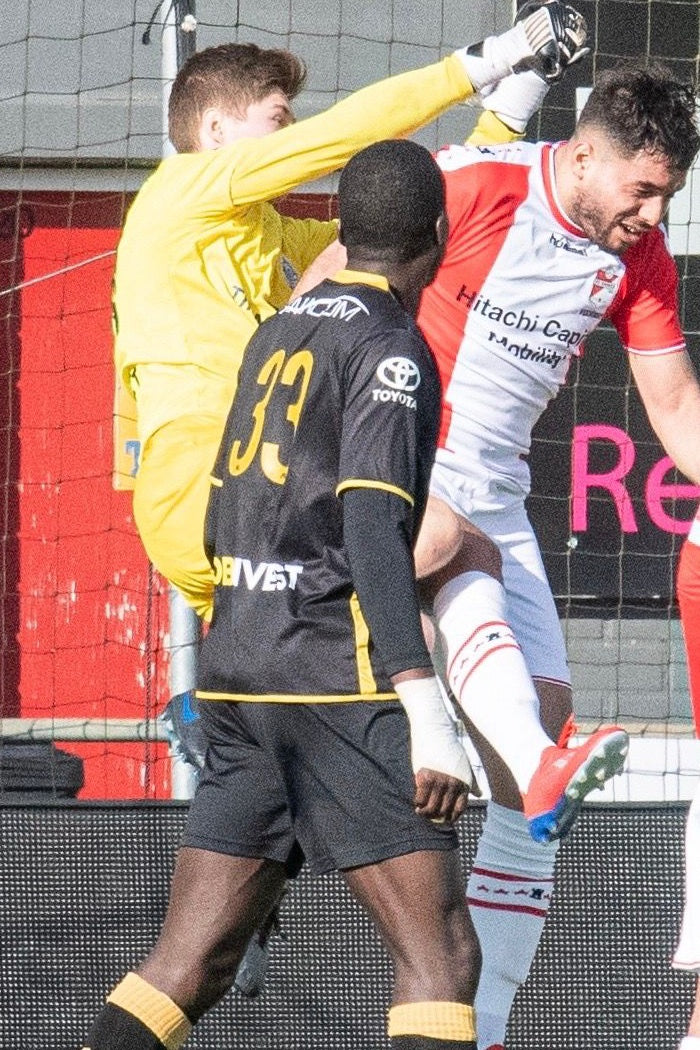 Geoffrey Acheampong als profvoetballer in een wedstrijd